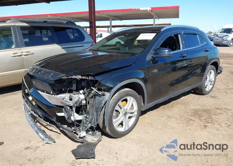 2020 Mercedes-Benz Gla 250 4Matic z USA, uszkodzony, nr VIN WDCTG4GBXLU023574